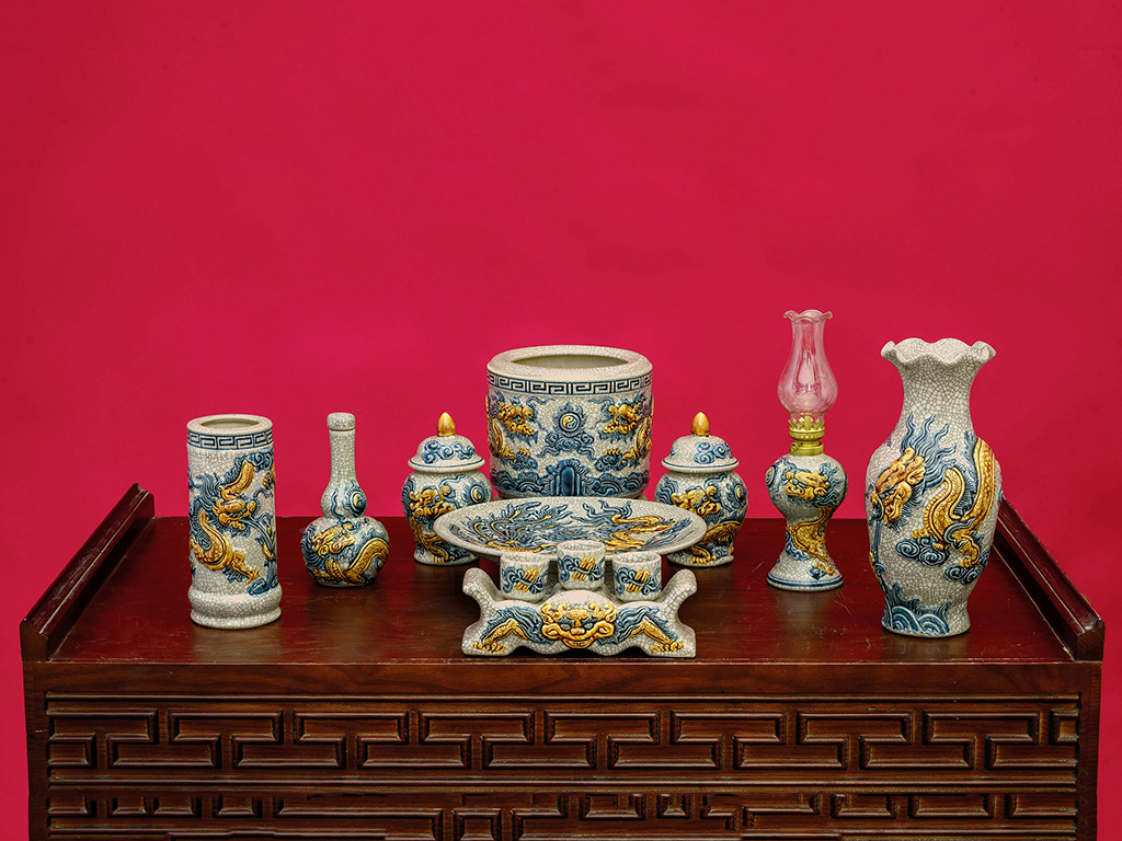 Bộ đồ thờ Bát Tràng men rạn rồng đắp nổi 10 món chất lượng Bộ đồ thờ Bát Tràng men rạn rồng đắp nổi 10 món chất lượng