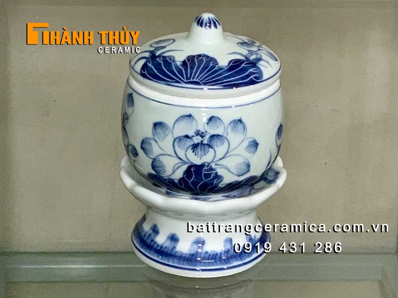 Bát đựng nước thờ vẽ sen Bát Tràng thủ công trang nghiêm