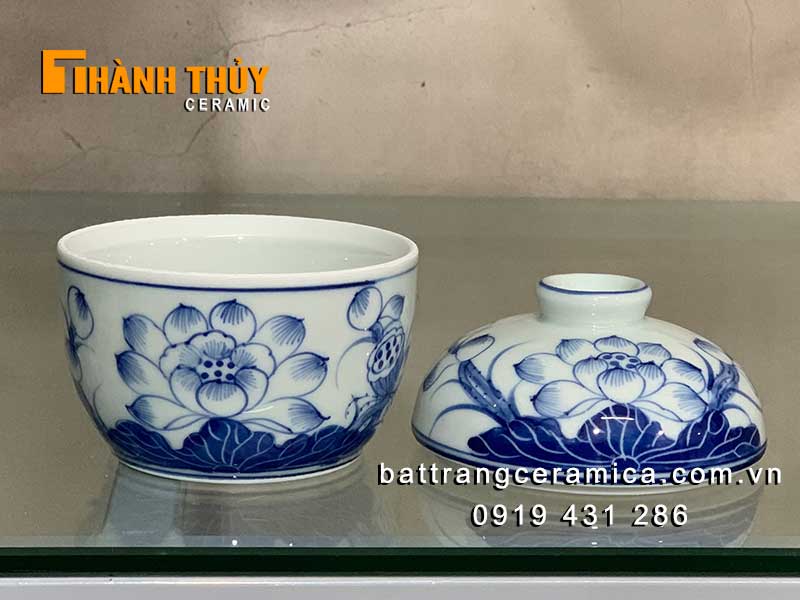 연꽃 무늬 제사용 청자 물 그릇