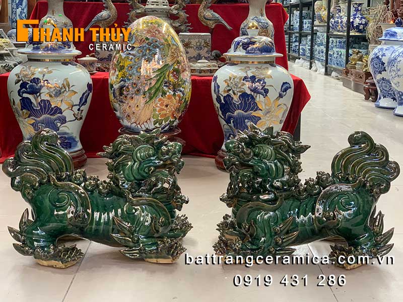 Con Nghê đuôi xoè gốm sứ Bát Tràng 35cm thủ công tinh xảo phong thủy Con Nghê đuôi xoè gốm sứ Bát Tràng 35cm thủ công tinh xảo phong thủy